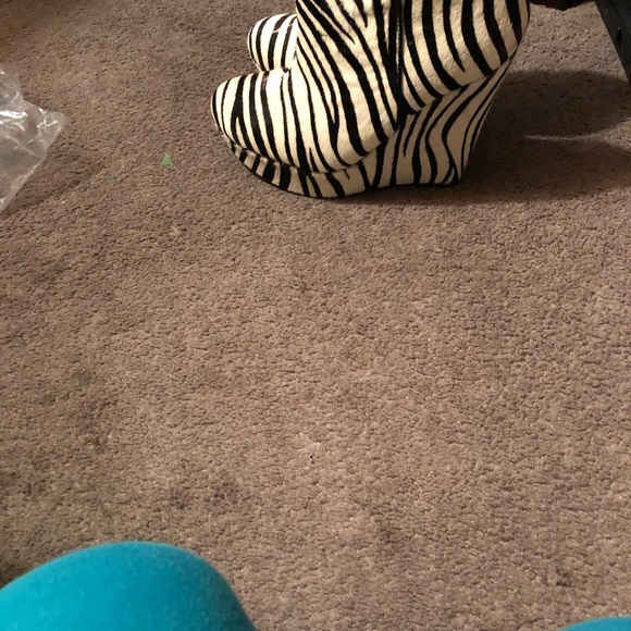 Aldo Shoes - Zebra 🦓 wedge ankle boots 👢